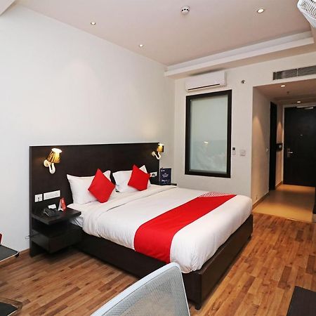 Capital O 19296 Joy Inn & Suites Bhiwadi Екстер'єр фото