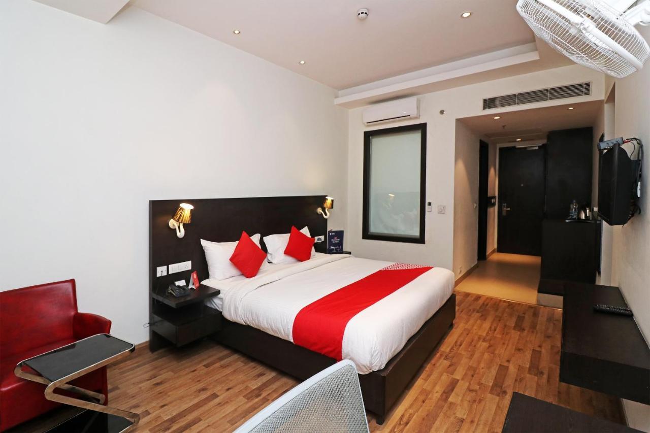 Capital O 19296 Joy Inn & Suites Bhiwadi Екстер'єр фото