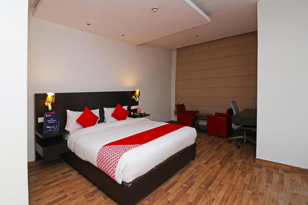 Capital O 19296 Joy Inn & Suites Bhiwadi Екстер'єр фото