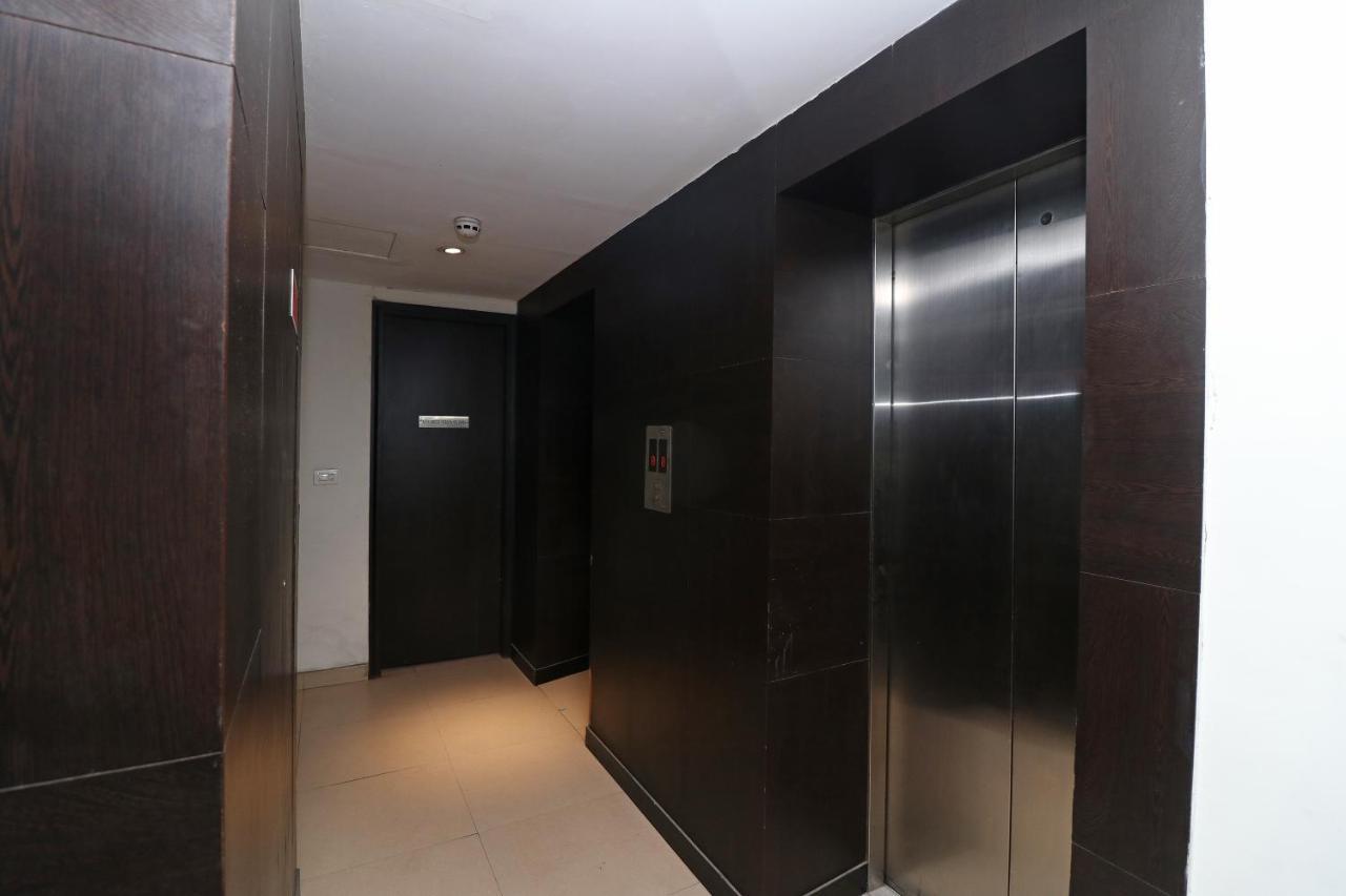 Capital O 19296 Joy Inn & Suites Bhiwadi Екстер'єр фото