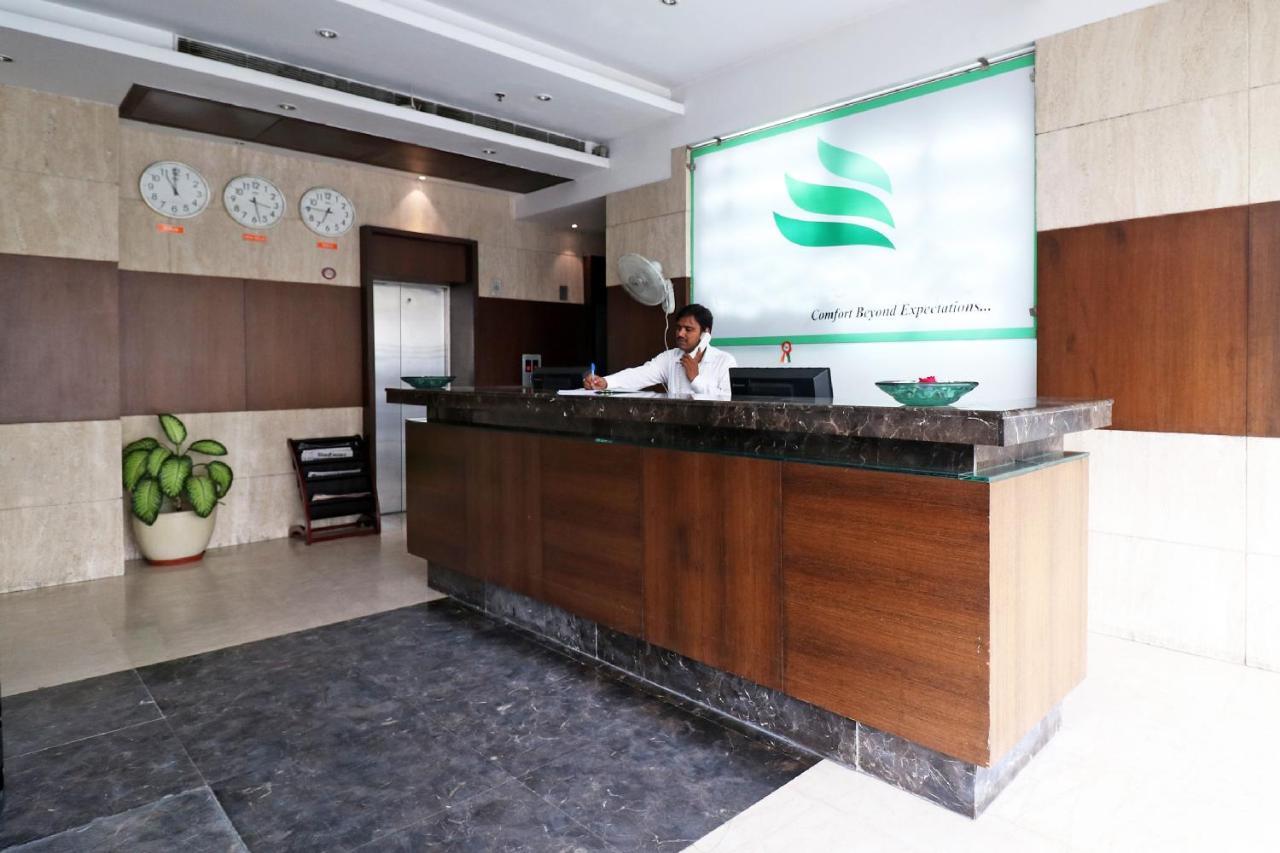 Capital O 19296 Joy Inn & Suites Bhiwadi Екстер'єр фото
